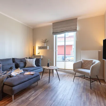 Rodehuus 10 * בורקום